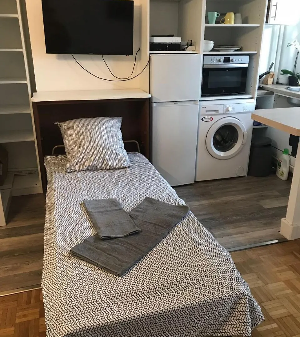 Studio Du Bel Air Apartment Paris